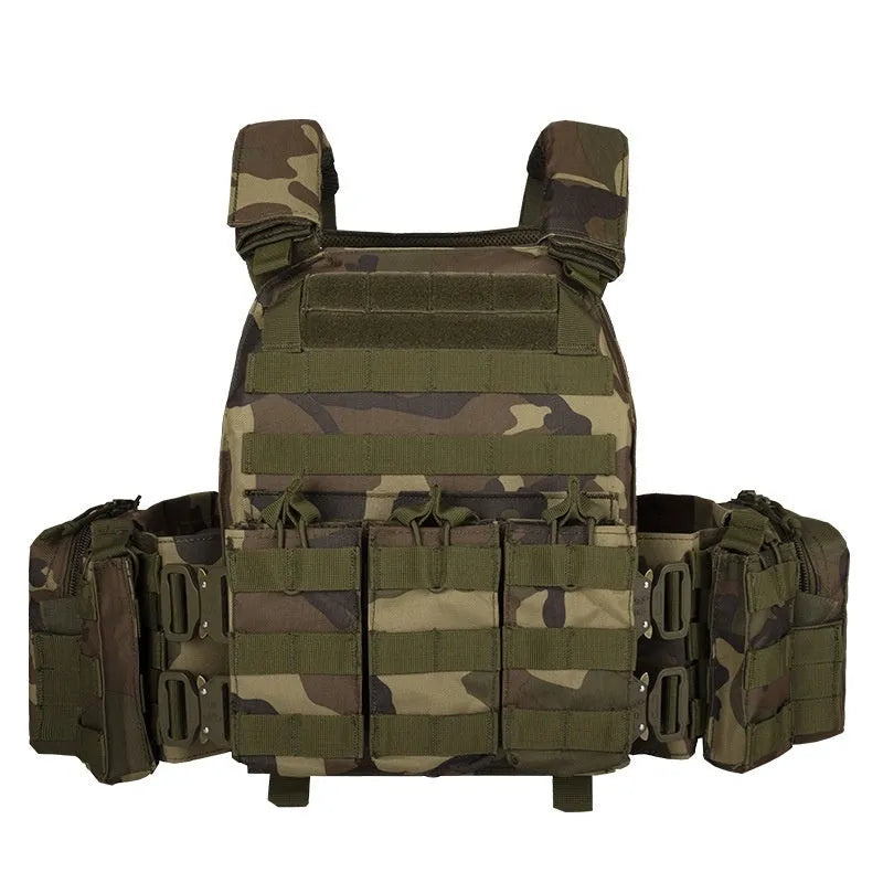 Polyester men's camouflage tactical vest for outdoor training and shooting sports in army green colour