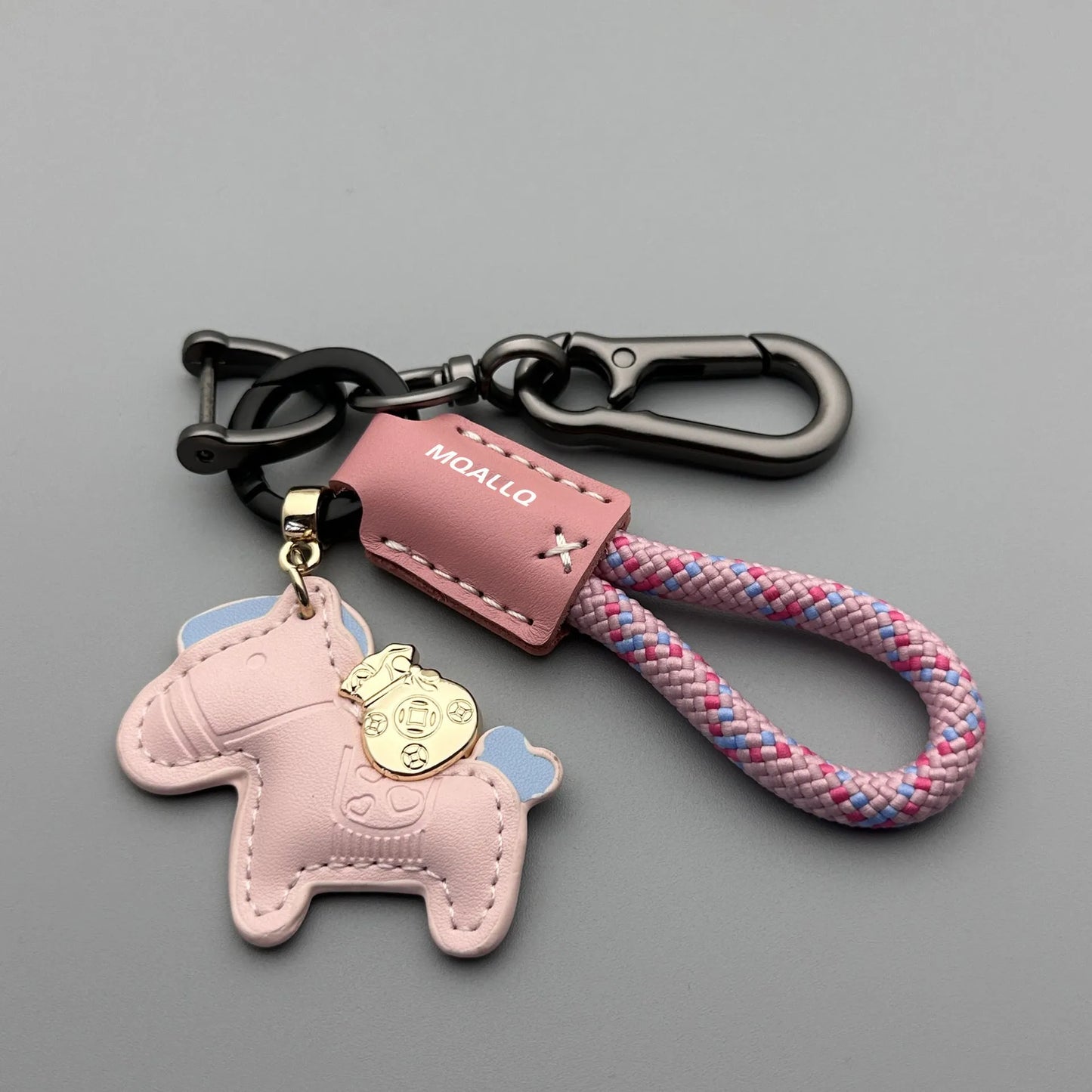 Handmade cowhide car key ring pendant with zinc alloy pony belt buckle and flanelle rope in nine colour options