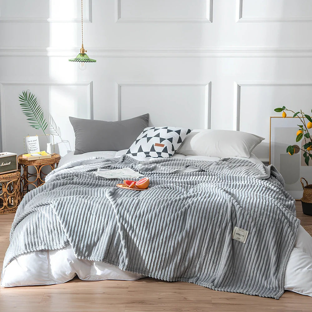 Flannel sheets in khaki colour showing brushed surface texture, dimensions 150x200cm