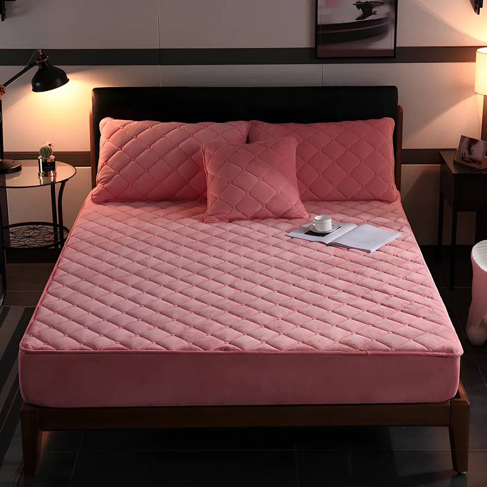 Crystal fleece quilted bed cover with velvet finish in blue colour