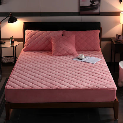 Crystal fleece quilted bed cover with velvet finish in blue colour