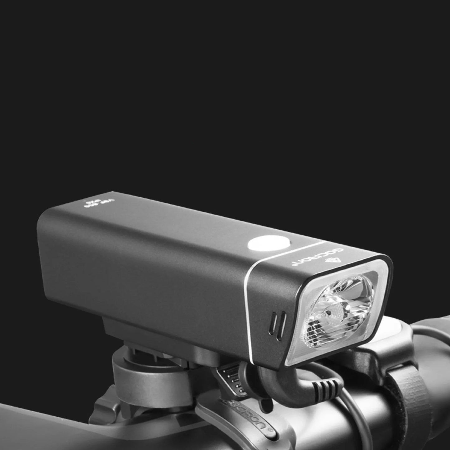 Black bicycle headlight with CREE XPG3 lamp beads, 600 lumens brightness, for road and mountain bikes