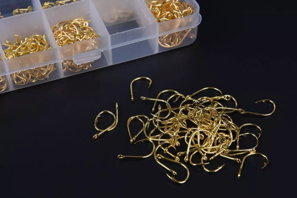 Fishhook Boxed Set with 500 pieces in sizes 3-12 for versatile fishing