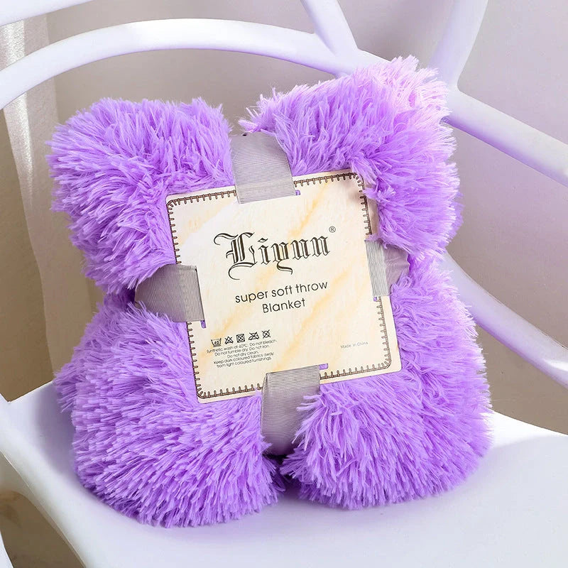 European style coral fleece blanket in various colors and sizes for cozy warmth and elegant decor