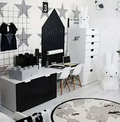 135cm circular world map play mat with cotton canvas and hand-printed illustrations of continents and animals