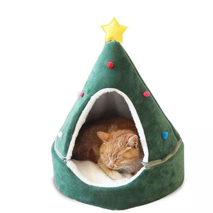 Festive Christmas tree cat litter with red hat and green tree design for pets