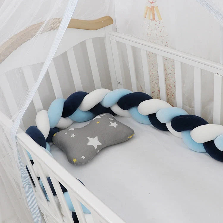 Adaptable baby crib bumper in spandex crystal velvet for safety and style