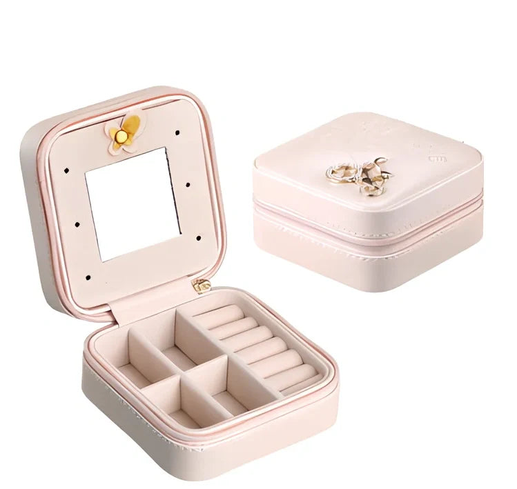 Portable jewellery box with flipping page display measuring 10×10×5.5cm in black colour