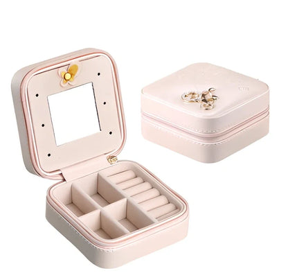 Portable jewellery box with flipping page display measuring 10×10×5.5cm in black colour