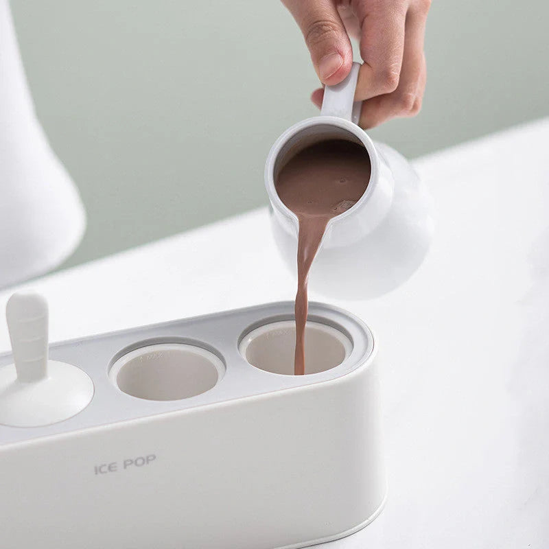 Household popsicle maker with silicone box and PP handle in four colors