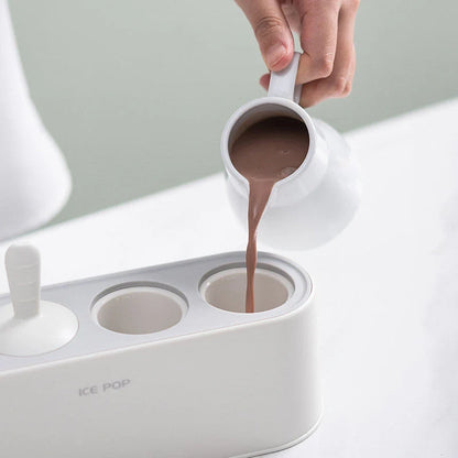 Household popsicle maker with silicone box and PP handle in four colors