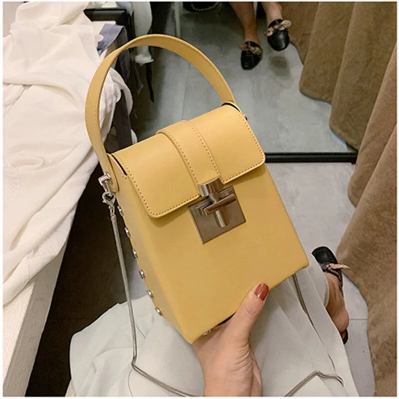 Women's horizontal square wild shoulder chain bag with zipper pocket in various colors