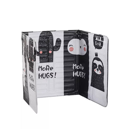 Kitchen oil splatter screen made of aluminum foil, foldable design, heat and oil proof