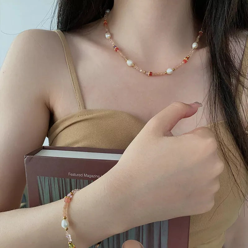 Natural stone pearl necklace with brass gold-plated chain, retro style