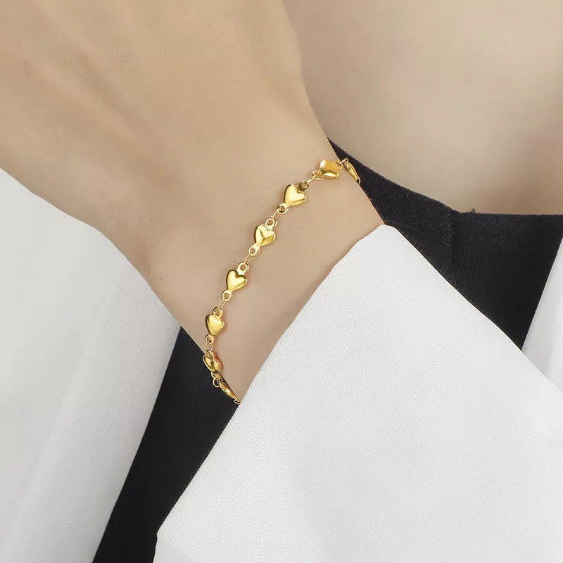 Gold Chain Heart Bracelet in Stainless Steel with elegant heart design