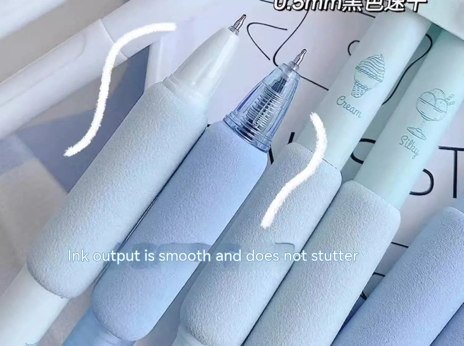 Double-headed fluorescent pen with 0.5mm tip for calligraphy practice, plastic construction, includes 4 pens