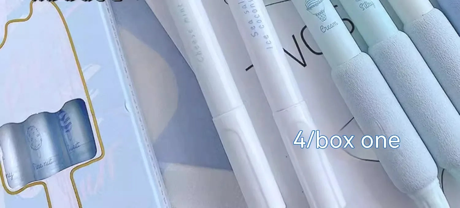 Double-headed fluorescent pen with 0.5mm tip for calligraphy practice, plastic construction, includes 4 pens