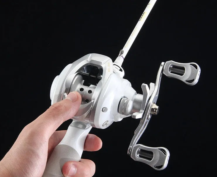 Small white bait casting fishing reel with drip wheel mechanism