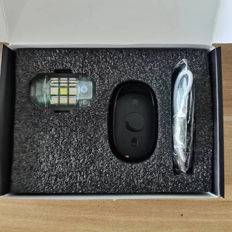5W remote control strobe light set with four flashing lamps, ABS housing, and charging cable for vehicle modification.
