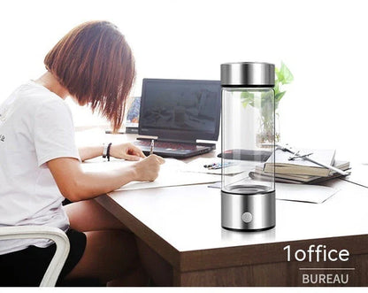 Premium hydrogen water bottle with rechargeable generator, crafted with borosilicate glass for improved cellular health and hydration