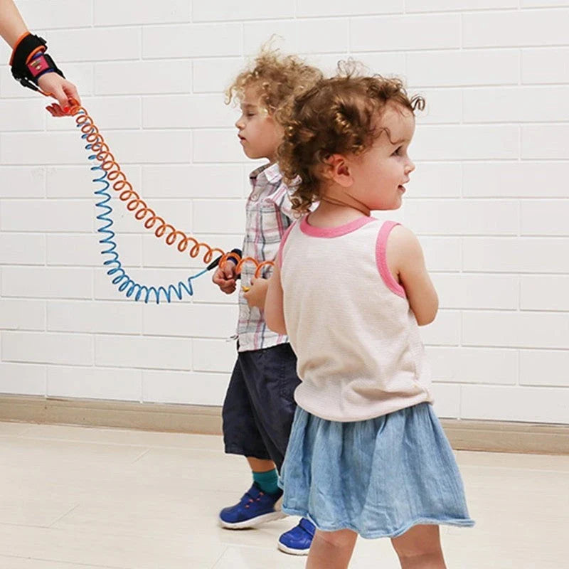 Adjustable Safety Wrist Leash for Kids - Secure Your Child During Outdoor Adventures