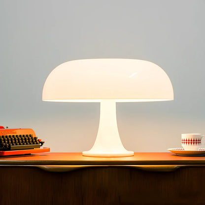 Mushroom-shaped acrylic table lamp in orange or white with three-colour dimming and USB plug for bedroom use