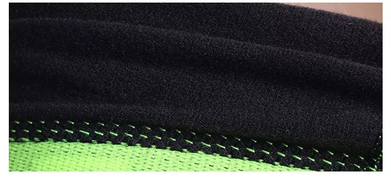 Men's thermal underwear set in black, ideal for winter warmth