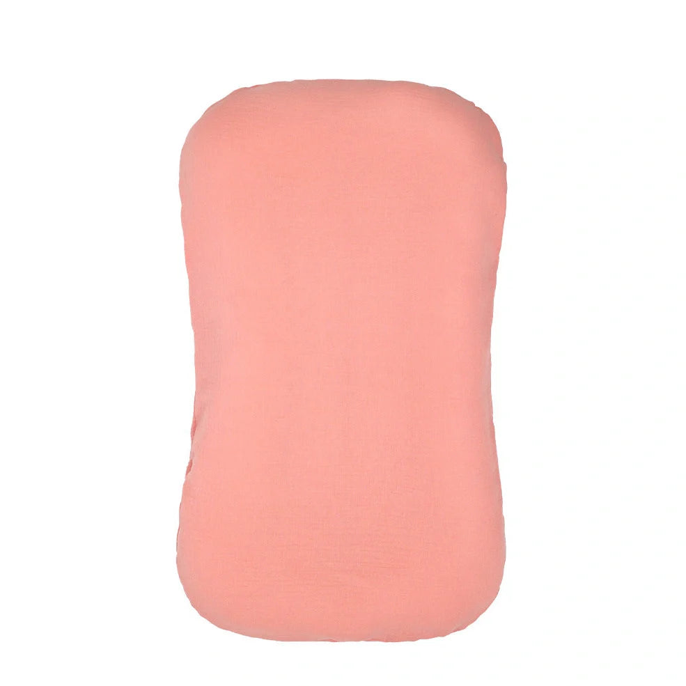 Portable crib with interchangeable fabric cover showing 75x45cm dimensions and multiple colour options