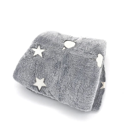 Glowing polyester wool blanket with stars and moons pattern for nighttime comfort