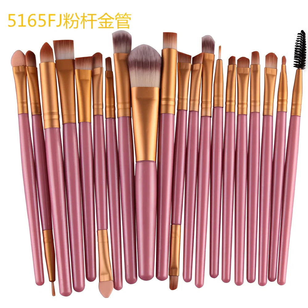 Cosmetic brush kit with 3cm nylon bristles and 14cm plastic handles in multiple colours