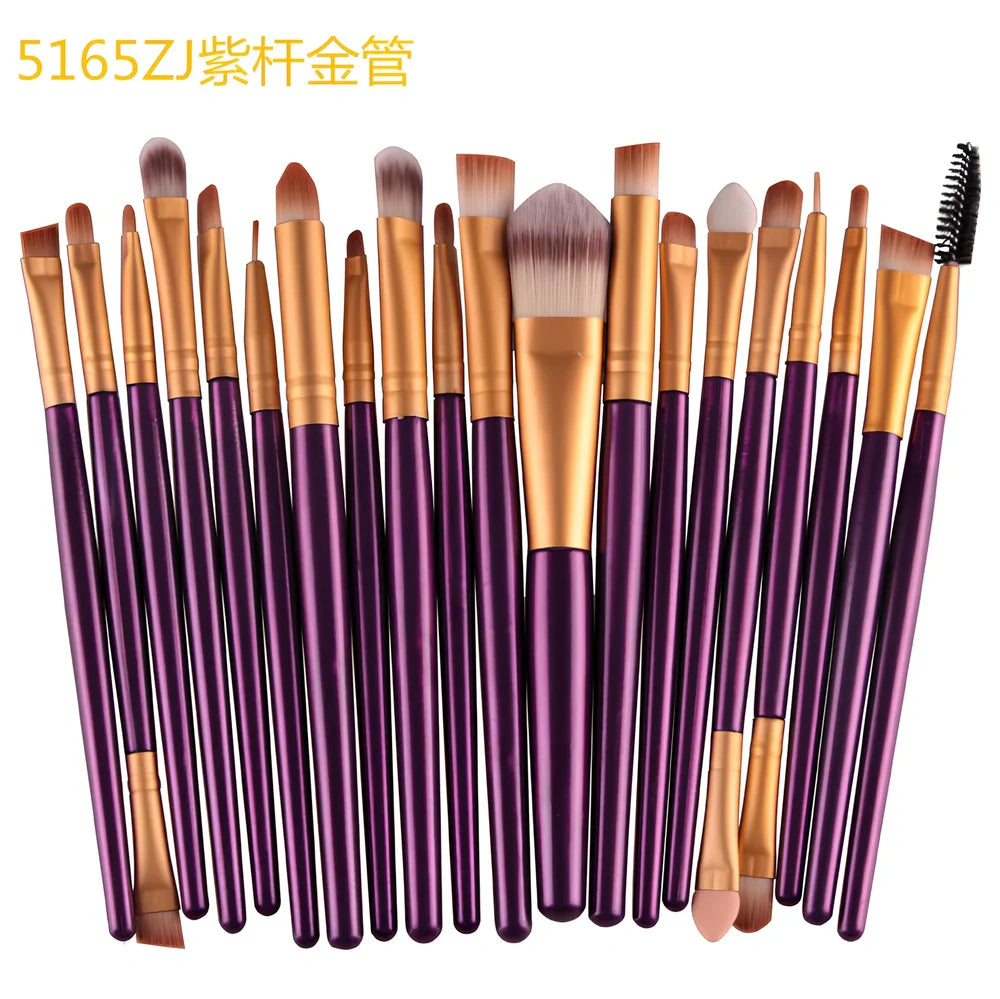 Cosmetic brush kit with 3cm nylon bristles and 14cm plastic handles in multiple colours