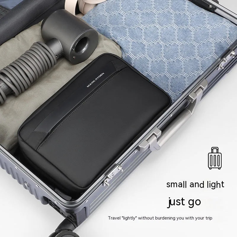Multi-layer wet dry separation travel storage bag in Oxford cloth with capacity under 20L