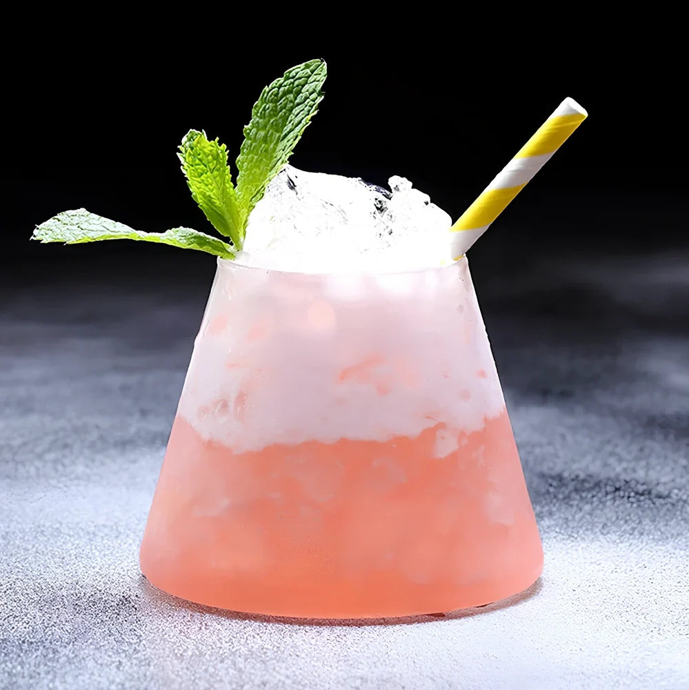 Transparent borosilicate glass cocktail glasses with 300-350ml capacity on wooden table