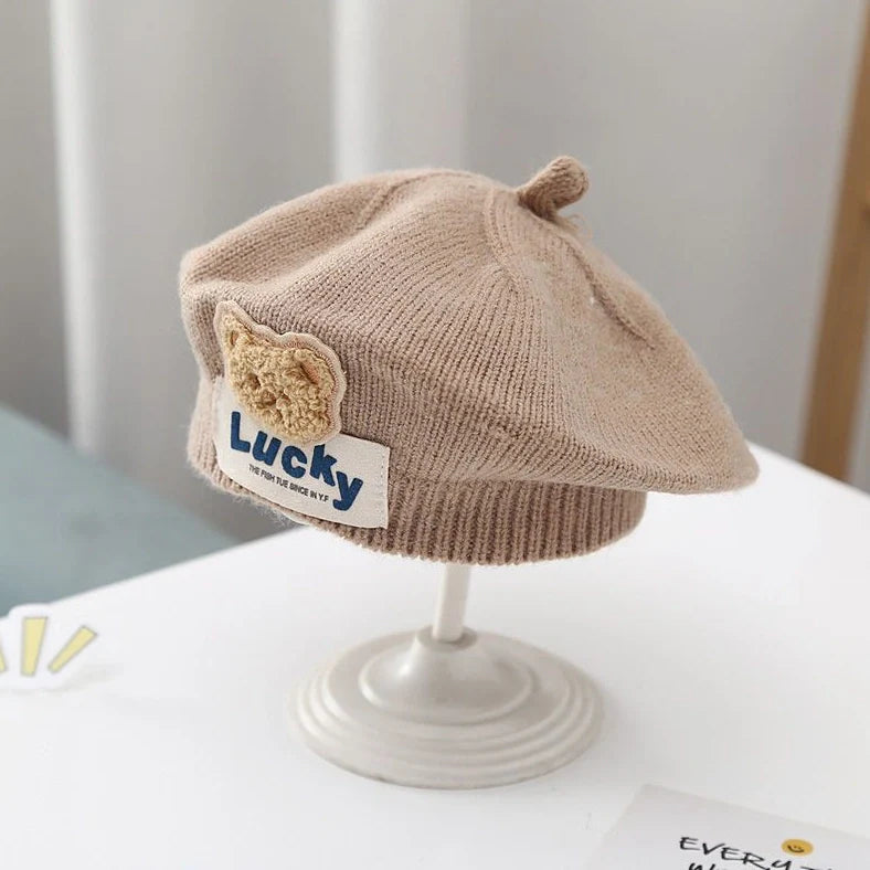 Children's knitted beret in acrylic fabric for winter, sized 45-52cm head circumference