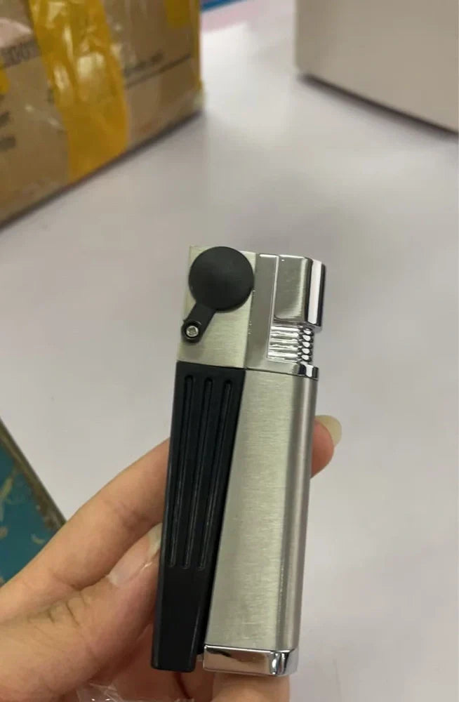 Portable foldable mini pipe with metal cap lighter showing 8cm folded size and wind-resistant function