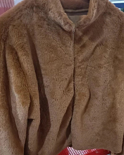 Women's stand collar plush jacket in faux fur with zipper, available in multiple colors