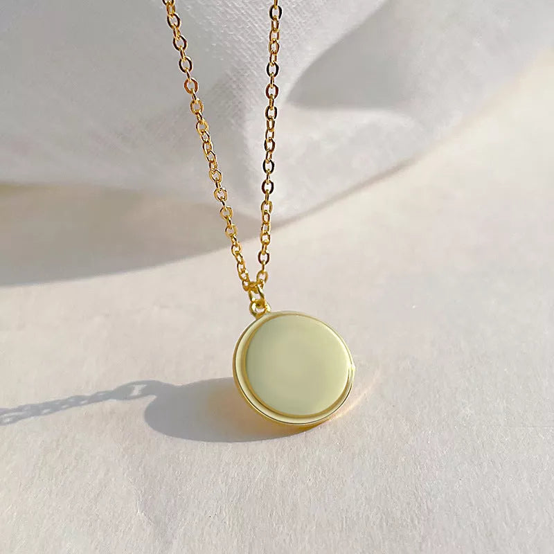 S925 pure silver projection necklace with LOVE design in gold, rose gold, and silver