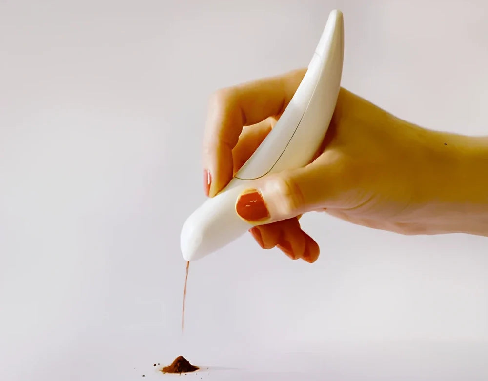 Electronic latte art pen for coffee with 22cm length creating milk foam pattern