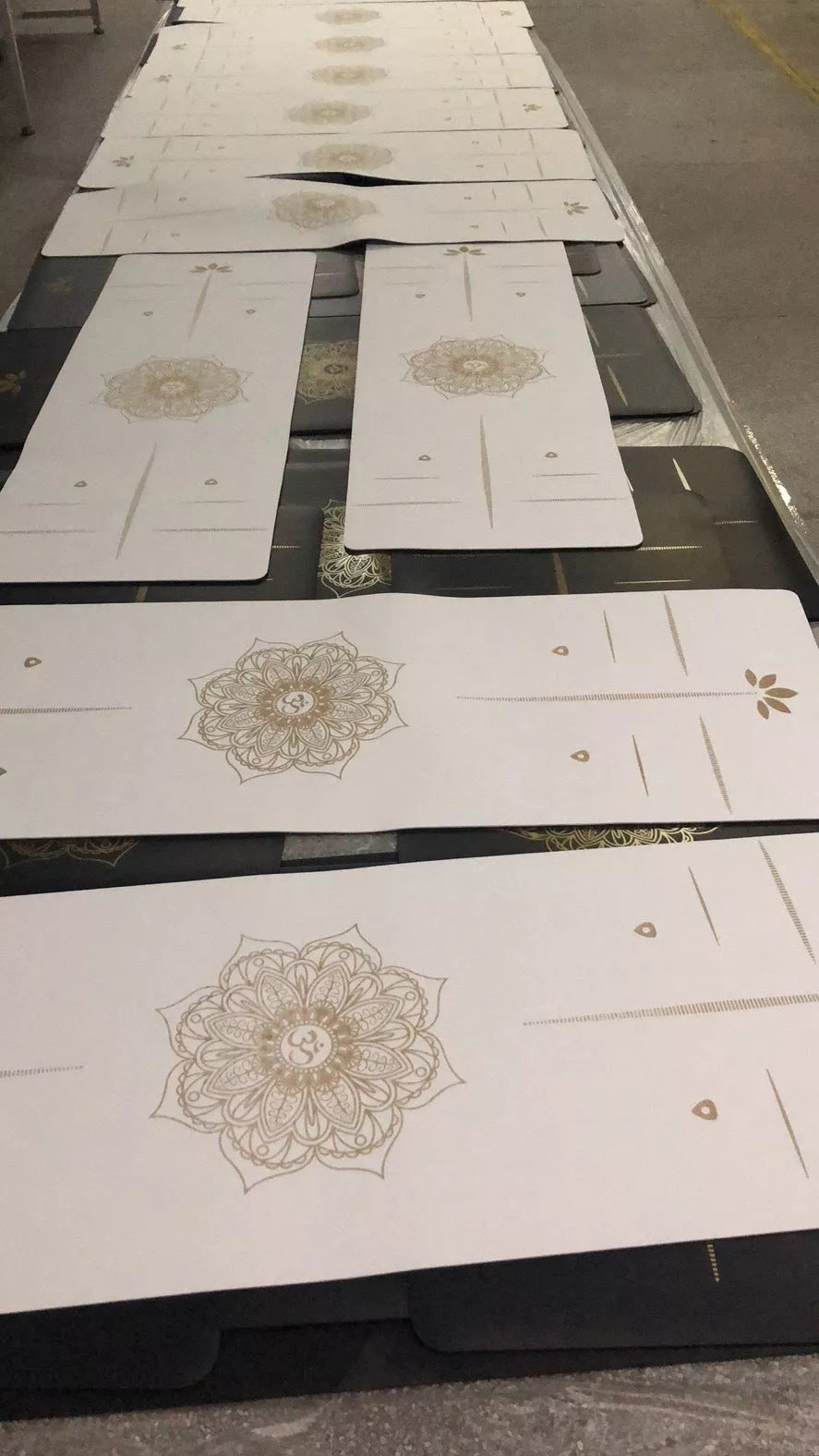 6mm thick yoga mat in black, red, or white for optimal support and comfort during yoga practice