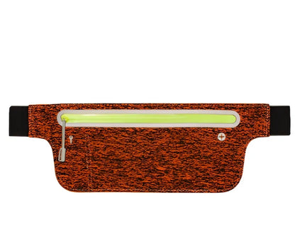 Strapless running bag in camouflage colours with invisible phone pockets and waterproof construction