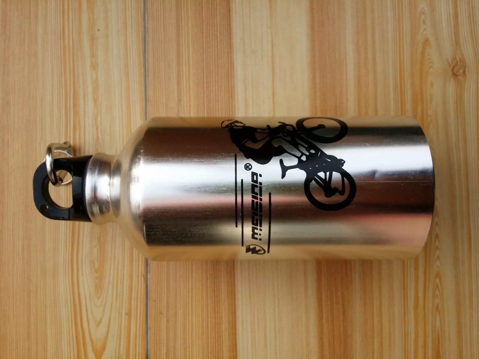 Aluminum alloy sports kettle in various colors, 500ML capacity, dimensions 19cm x 7.3cm