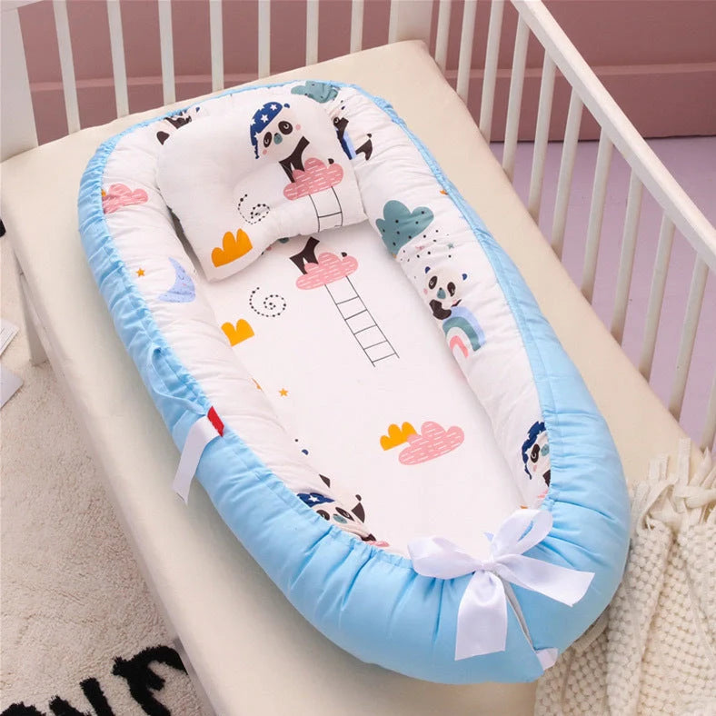 Portable cotton crib bed folded and unfolded showing 97x46cm dimensions and Banana leaf pattern
