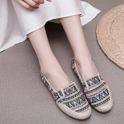 Women's ethnic style cloth shoes with shallow mouth design, colour stitching, and flat heel