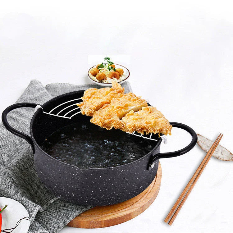 Versatile oil-saving frying pan made of high-quality iron with non-stick coating for healthier cooking