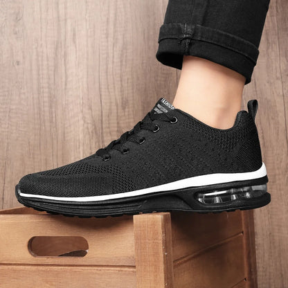 Casual Flyknit running shoes with mesh uppers and PU sole in various colours