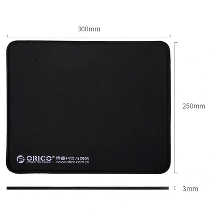 Black gaming mouse pad measuring 300x250mm with natural rubber base and 5mm thickness