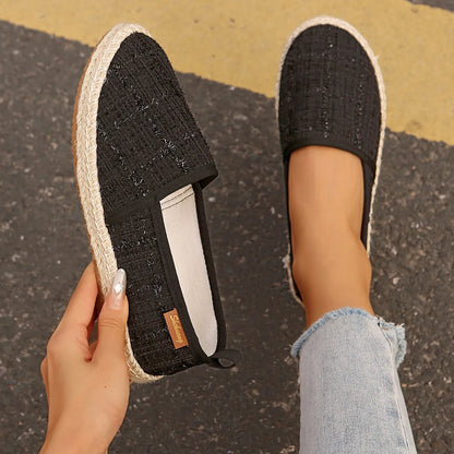 Men's canvas fisherman shoes with flat heel and round toe in black, white and beige colours