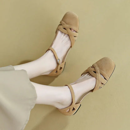 Women's classic Roman sandals with buckle closure in apricot colour with rubber sole