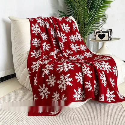Personalised Christmas blanket with acrylic fabric showing snowflake pattern, measuring 110x130cm