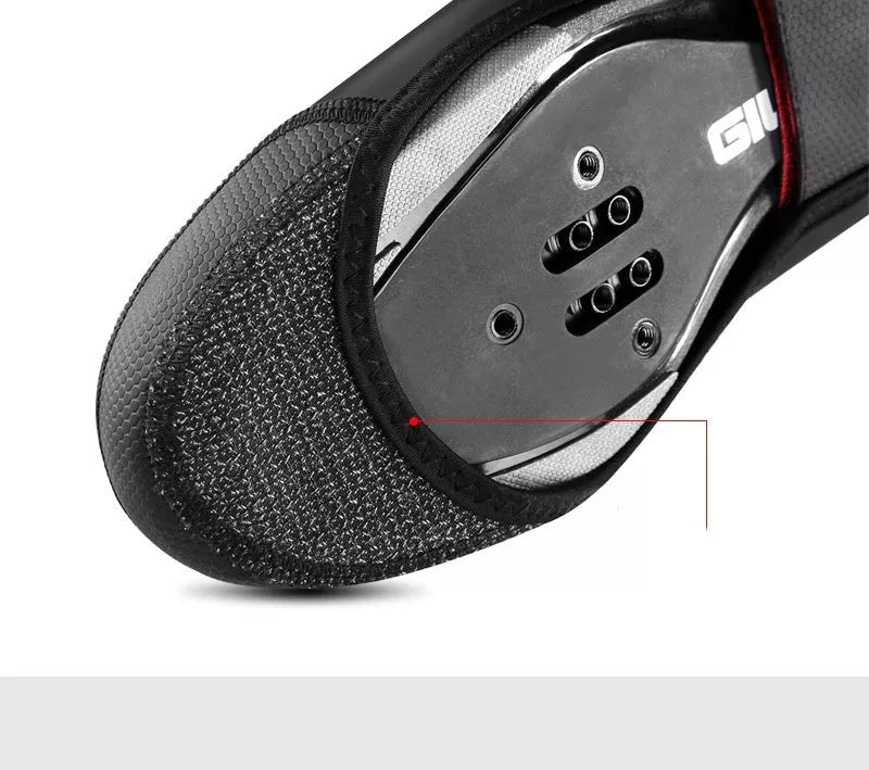 Giyo Cycling Waterproof Shoe Covers in Black, size XL, on a bicycle pedal
